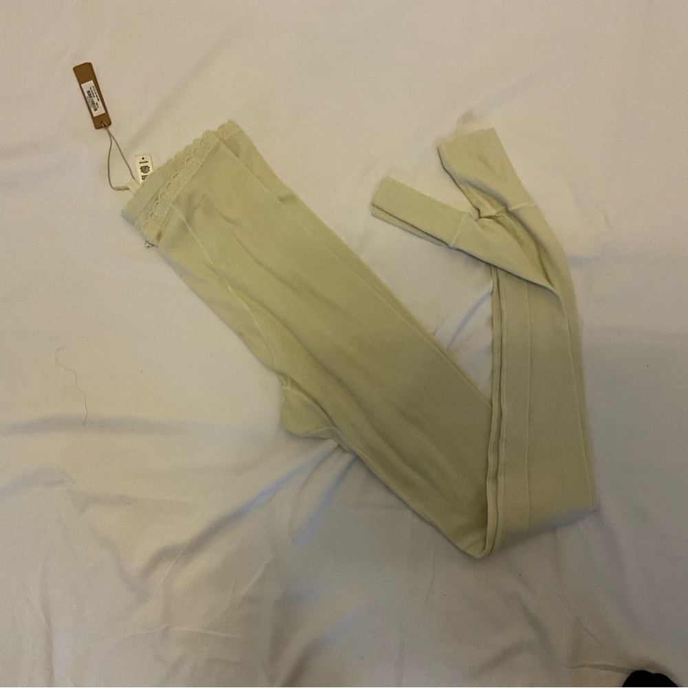 SKIMS Cream Leggings with Lace Trim